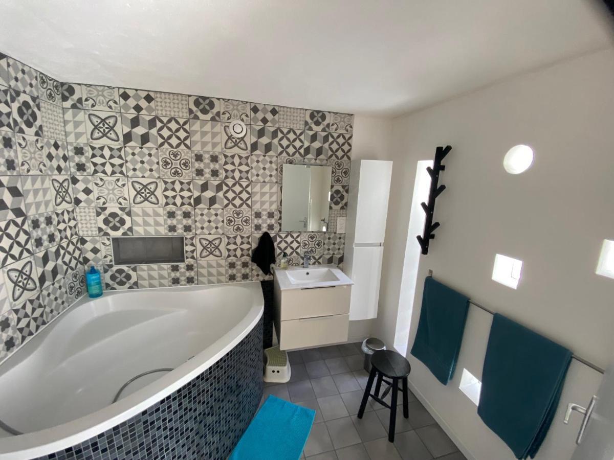 Grand Studio De 38M2 Et Cour Independante De 25M2 Dont Wifi Et Netflix Apartment Montpellier Bagian luar foto
